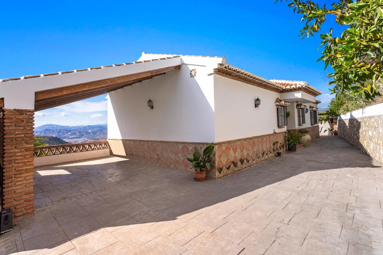 Holiday Home El Encinar Alcaucín Eksteriør bilde