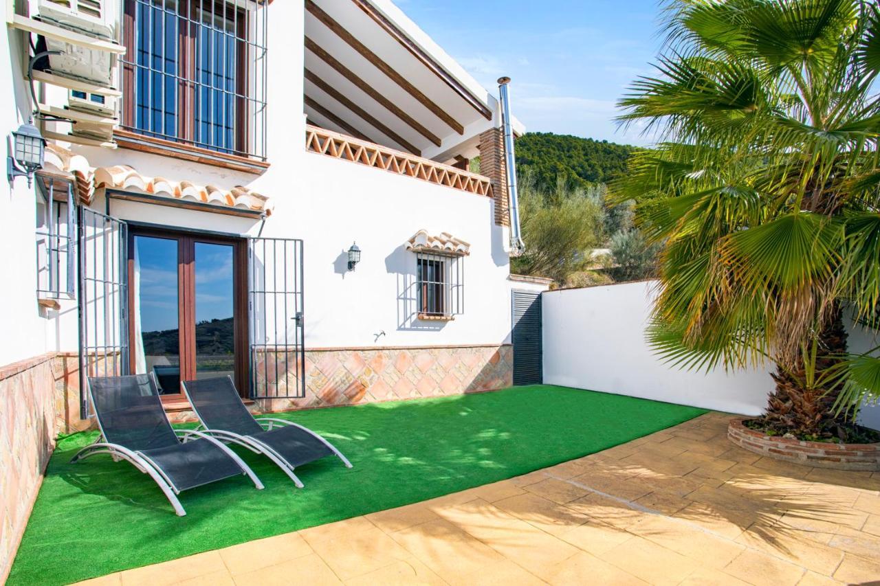 Holiday Home El Encinar Alcaucín Eksteriør bilde