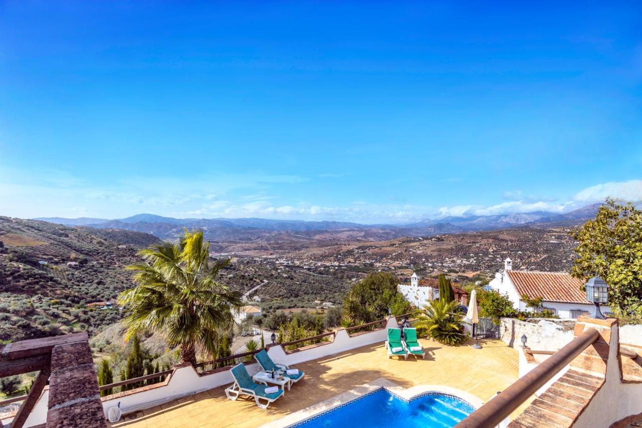 Holiday Home El Encinar Alcaucín Eksteriør bilde